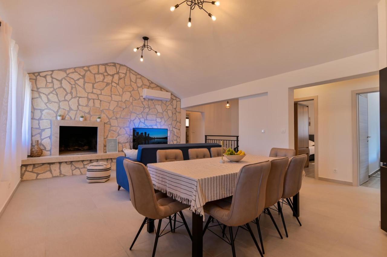 אוקרוג גורניי Villa Rudini With Heated Pool מראה חיצוני תמונה