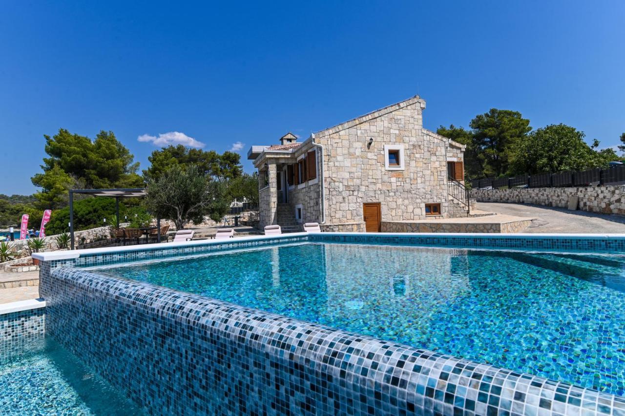 אוקרוג גורניי Villa Rudini With Heated Pool מראה חיצוני תמונה