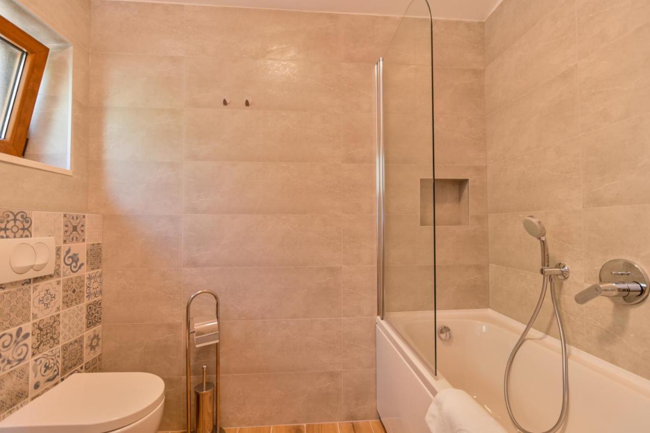 אוקרוג גורניי Villa Rudini With Heated Pool מראה חיצוני תמונה